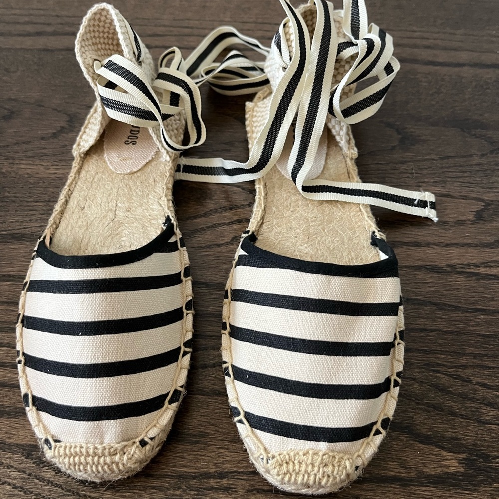 Womens Soludos Sandals